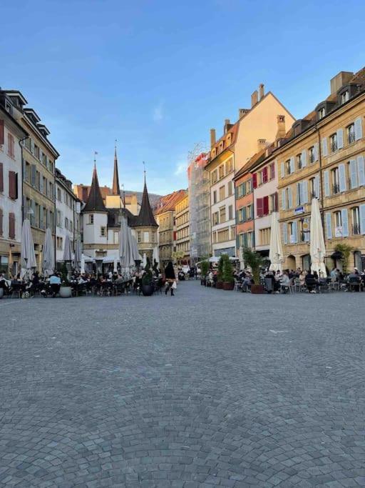 V&V Centre Neuchâtel Esterno foto